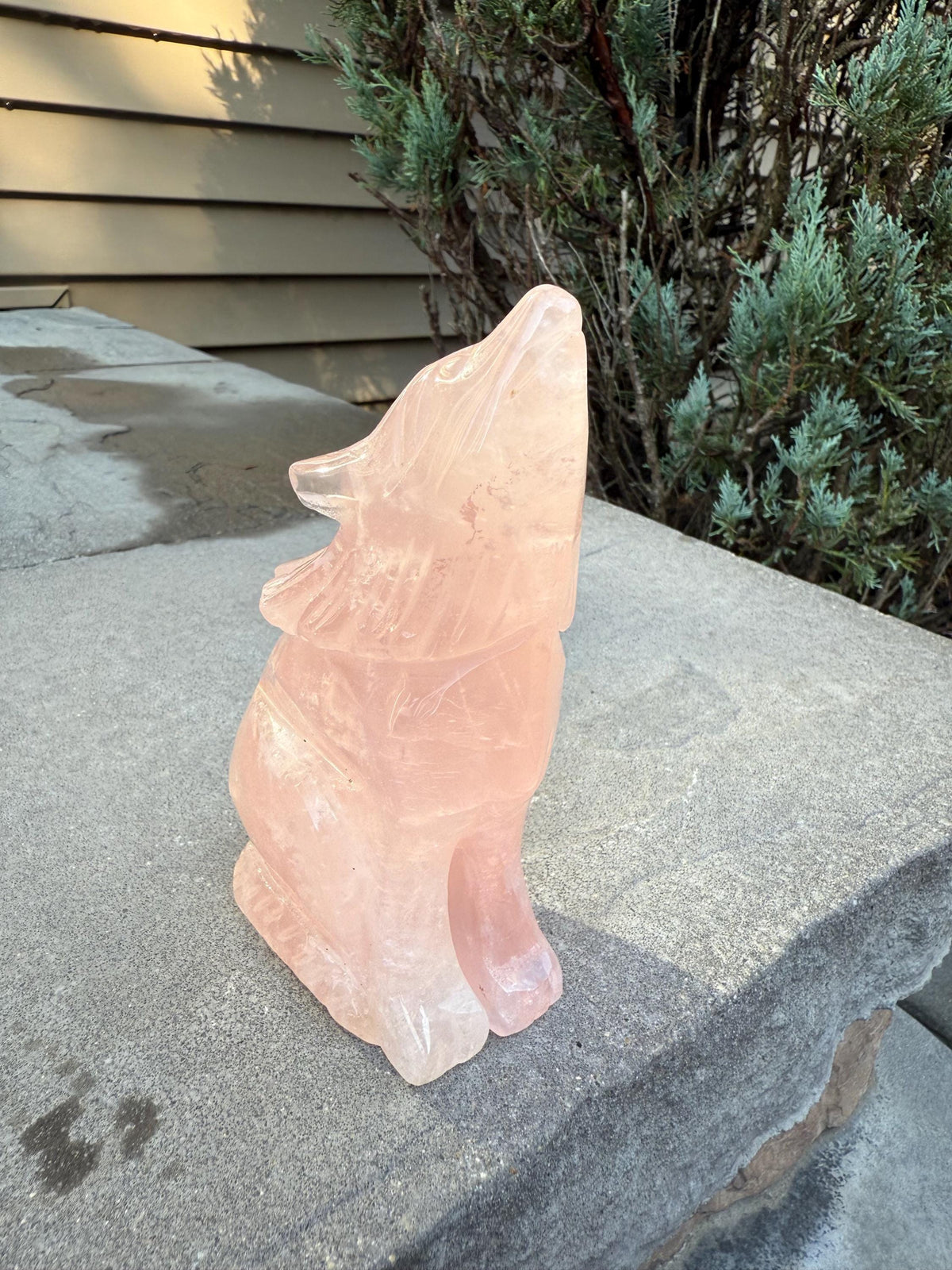 Rose Quartz Wolf Crystal Carving • Hand-Carved Spirit Animal • Gemstone Wolf • Healing Stone • Spiritual Decor