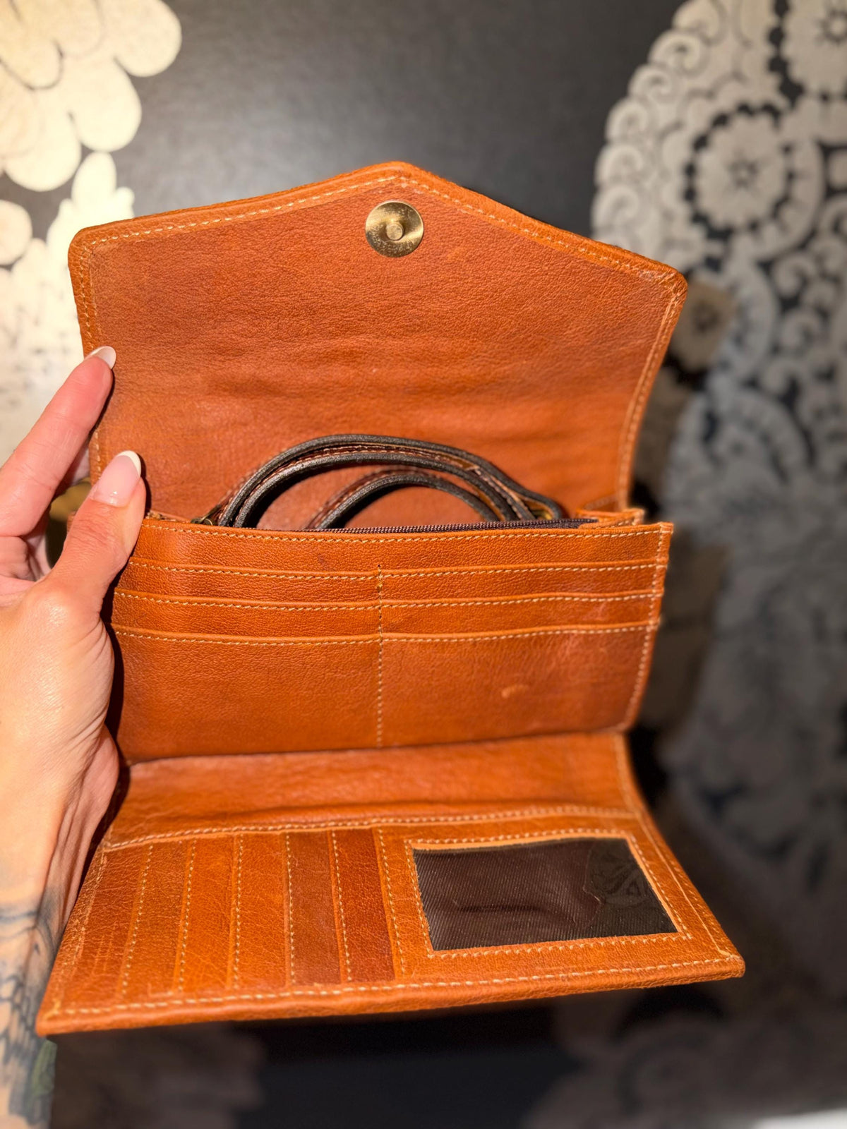 Cowhide Leather Crossbody Wallet