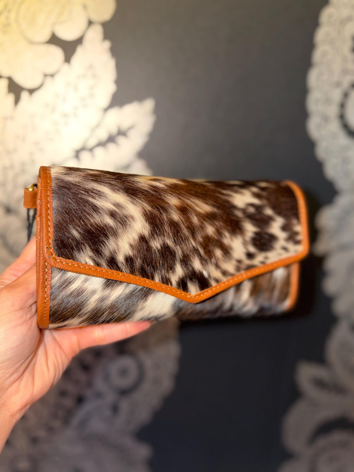 Cowhide Leather Crossbody Wallet